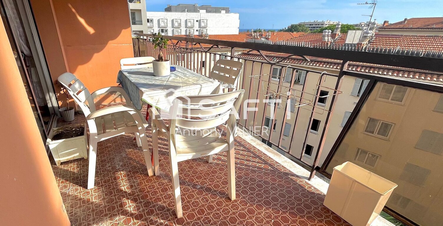 Spacieux appartements, proche bord de mer et commerces. Garage — photo 1