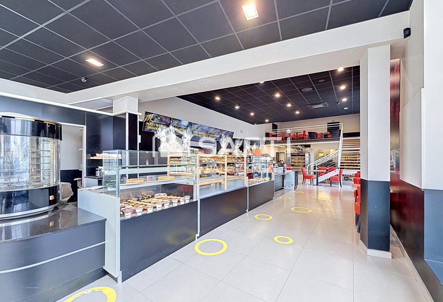 Fonds de commerce boulangerie, pâtisserie, snacking et salon de thé  560 m²  Hénin-Beaumont (62) — photo 1