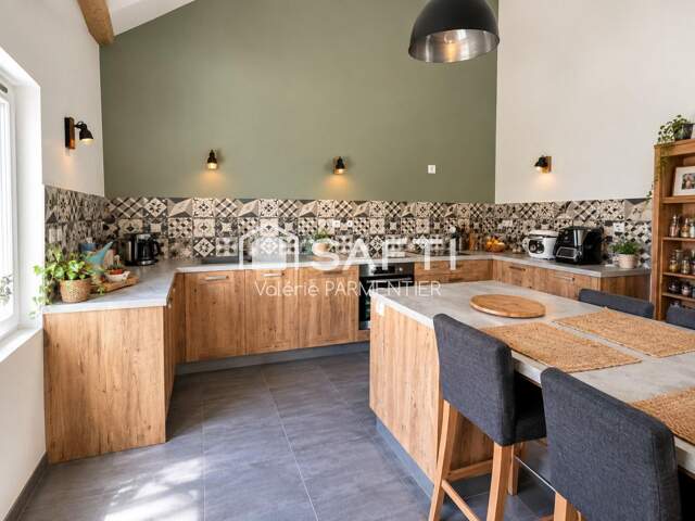 Maison 4 chambres avec garage — photo du bien