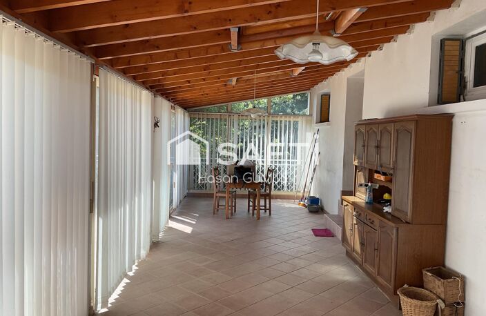 Maison familiale, trois chambres avec grande véranda et un terrain de 2498 m² — photo 3