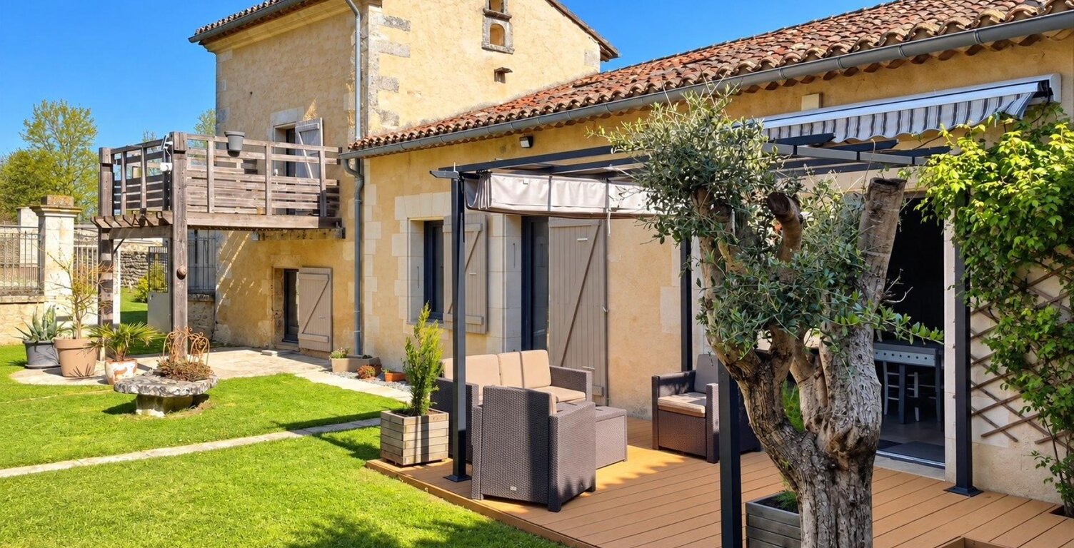 Maison de caractère, gîte, 145 m² de dépendances et piscine — photo 1
