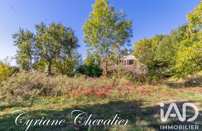 Vente Maison/villa 8 pièces — photo 2