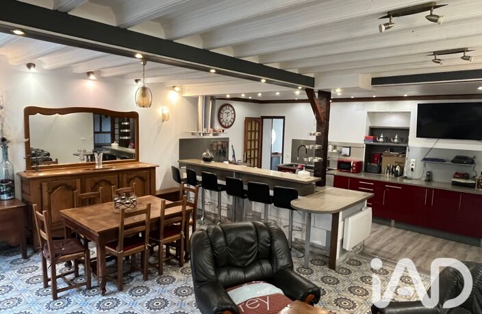 Vente Maison/villa 8 pièces — photo 2