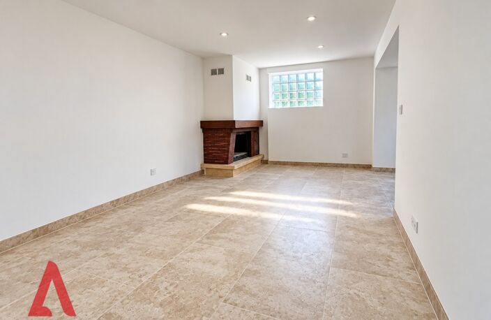 Charmant T3 appartement rénové avec 2 chambres, terrasse et garage au cur de Magalas — photo 2
