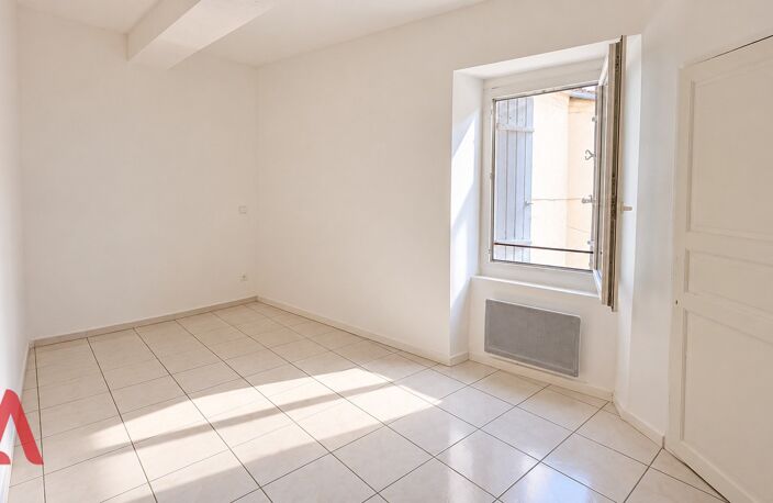 Charmante maison de village 4 pièces avec cave voûtée  Magalas  97.000 — photo 3