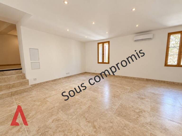 T3 appartement rénové avec 2 chambres, terrasse et garage au cur de Magalas — photo 1