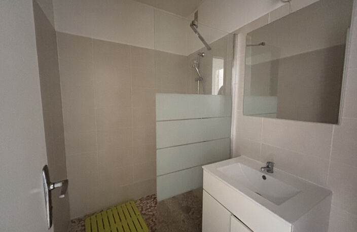APPARTEMENT RESIDENCE SEUCRISÉE - 3 PIECES SECTEUR GARE — photo 3