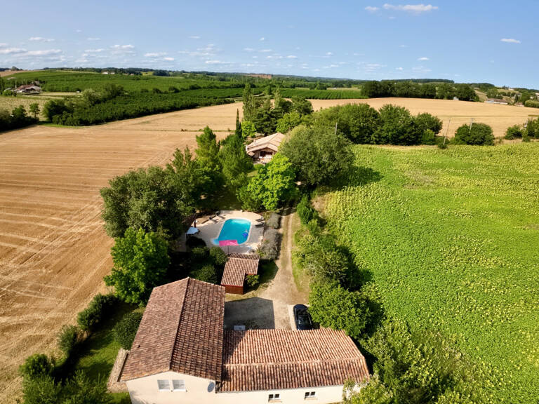 Propriété avec gîtes et piscine en pleine nature — photo 1