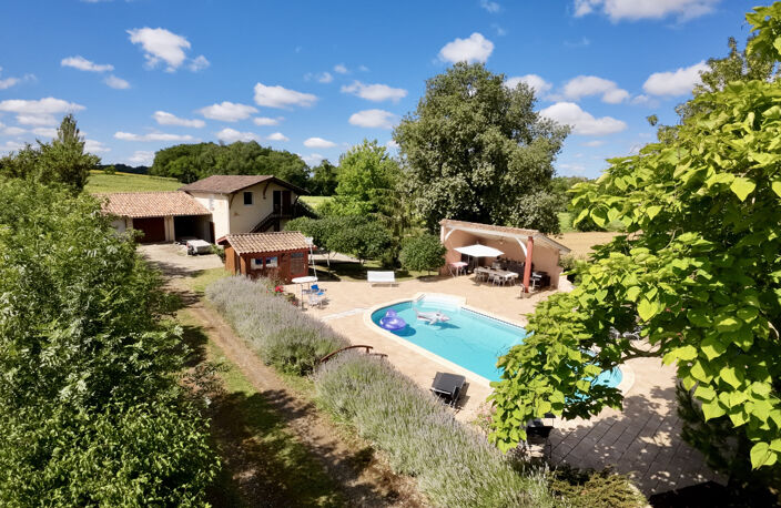 Propriété avec gîtes et piscine en pleine nature — photo 3