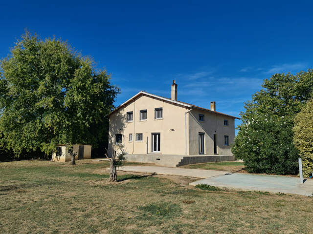 MAISON 222 M2 HAB — photo du bien