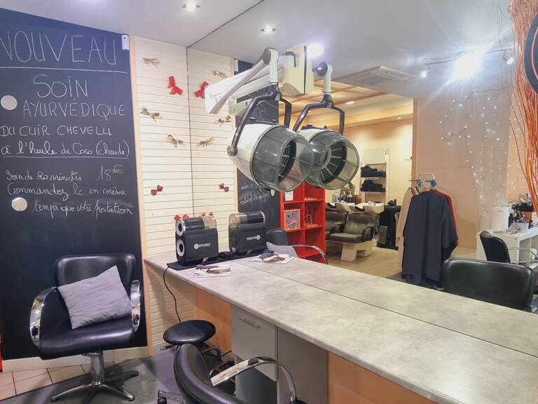 Vente Esthétique, Coiffure 55 m&sup2; — photo 1