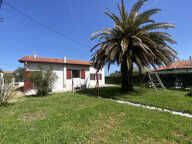 Maison a rénover à pied des plages et commerces — photo 3