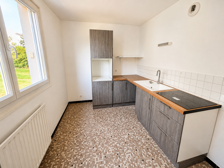 F3 avec GARAGE, PARKING et CAVE - MONTAUD — photo 1