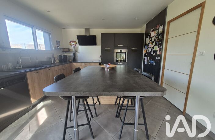 Vente Maison/villa 9 pièces — photo 3