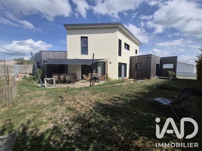 Vente Maison/villa 9 pièces — photo 1