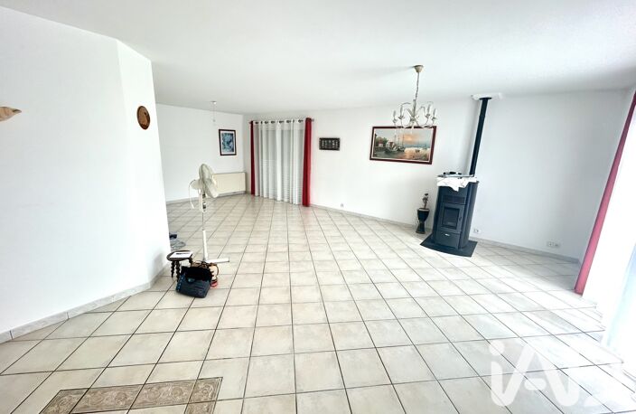 Vente Maison/villa 6 pièces — photo 2