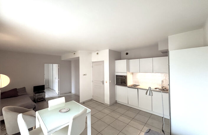 Appartement 2 pièces avec terrasse - Écrin de sérénité proche du Parc du 26e Centenaire — photo 2