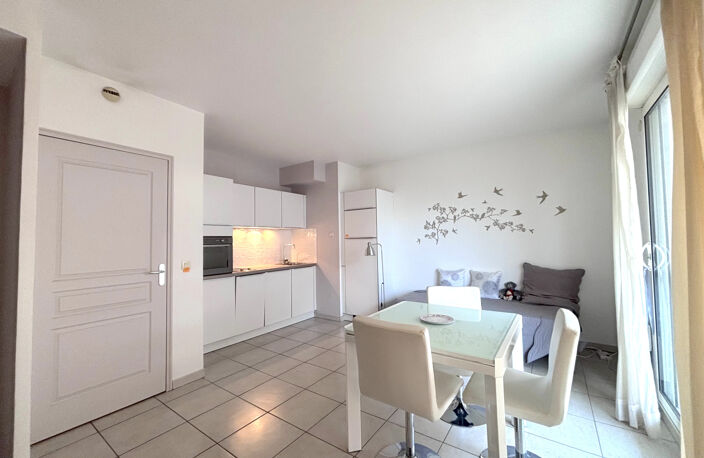 Appartement 2 pièces avec terrasse - Écrin de sérénité proche du Parc du 26e Centenaire — photo 4