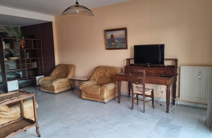 LOCATION TASSIN LA DEMI LUNE 69160 - CENTRE HORLOGE GRAND T2 MEUBLE 63.67M2 BALCON AVEC PARKING — photo 4