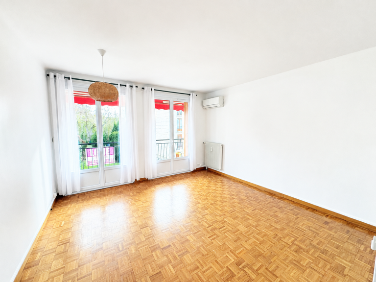 AIX PROCHE LA TORSE - APPARTEMENT T3 DE 67.93M2 CAVE ET GARAGE — photo 1