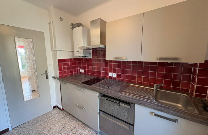 AIX PROCHE LA TORSE - APPARTEMENT T3 DE 67.93M2 CAVE ET GARAGE — photo 5