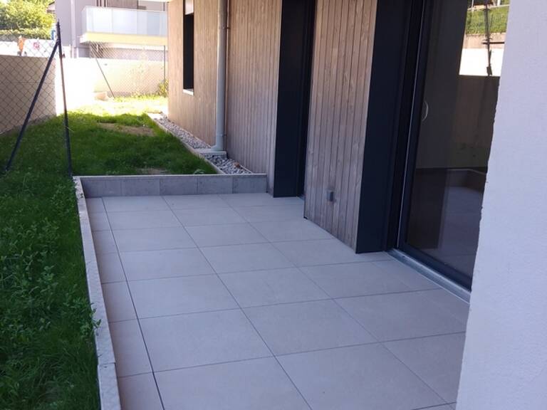 Type 2 neuf avec terrasse et parking couvert — photo 1