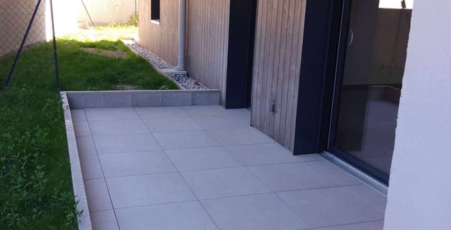 Type 2 neuf avec terrasse et parking couvert — photo 1