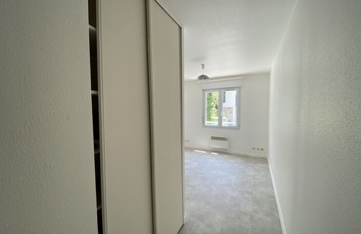 STUDIO VIDE RUE DE LA PETITE MISSION — photo 2