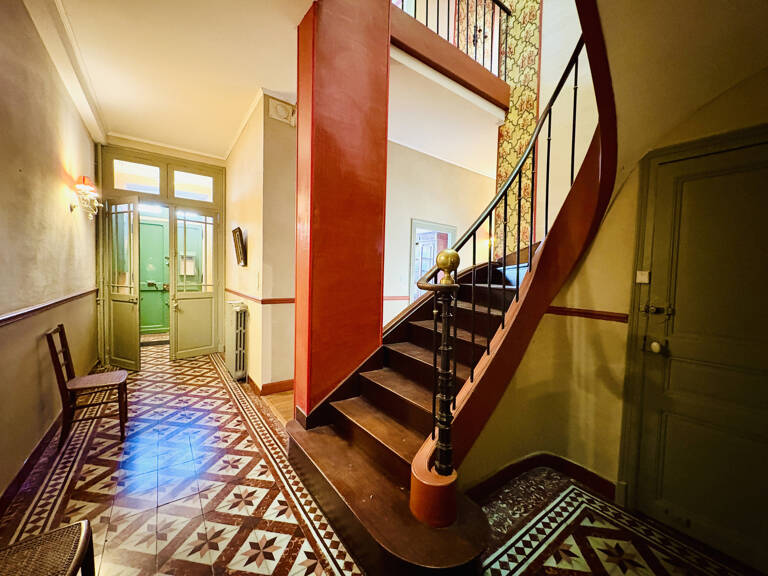 Maison de ville 8 pièces avec jardin et dépendance — photo 1