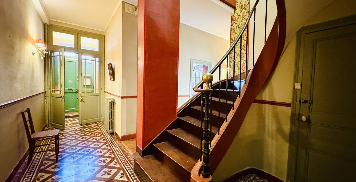 Maison de ville 8 pièces avec jardin et dépendance — photo 1