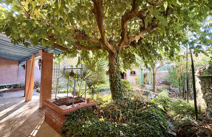 Maison de ville 8 pièces avec jardin et dépendance — photo 5