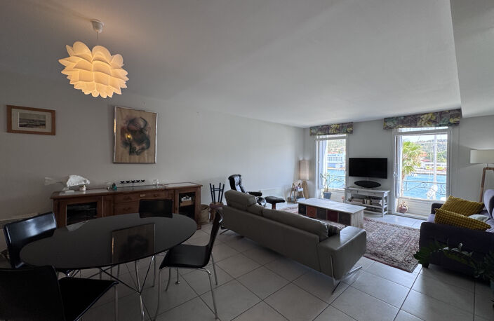 Appartement de 111M2 en première ligne, vue sur le port — photo 2