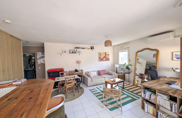 Pointe Rouge   T2 de 49 m2 avec terrasse de 13 m2 à 200 m des plages — photo 2