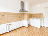Proche du centre ville de Nîmes, au calme, studio de 35 m2 donnant sur cours intérieure — photo 3
