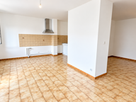 Proche du centre ville de Nîmes, au calme, studio de 35 m2 donnant sur cours intérieure — photo 4