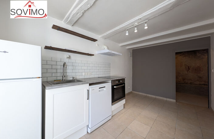 MAISON DE BOURG A ÉTAGE, 2 CH, JARDIN — photo 2