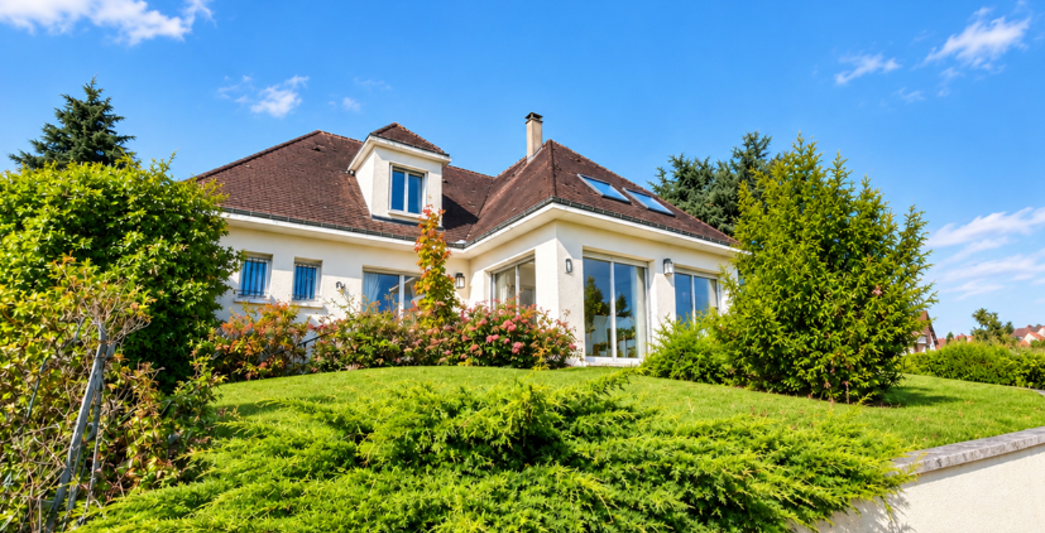 ÉLÉGANTE MAISON TRADITIONNELLE AVEC VUE DOMINANTE — photo 1