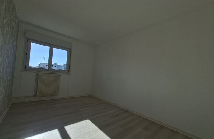 Appartement à usage d'habitation — photo 4