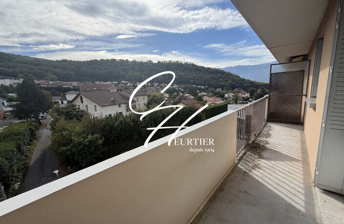 EYBENS Village Appartement T3 DERNIER ETAGE — photo 3