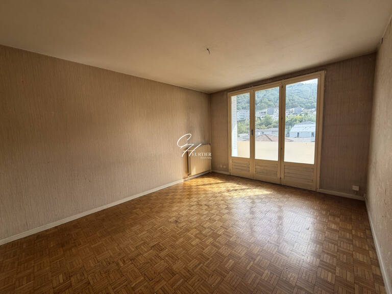 EYBENS Village Appartement T3 DERNIER ETAGE — photo 1