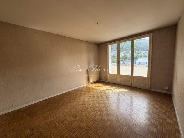 EYBENS Village Appartement T3 DERNIER ETAGE — photo du bien