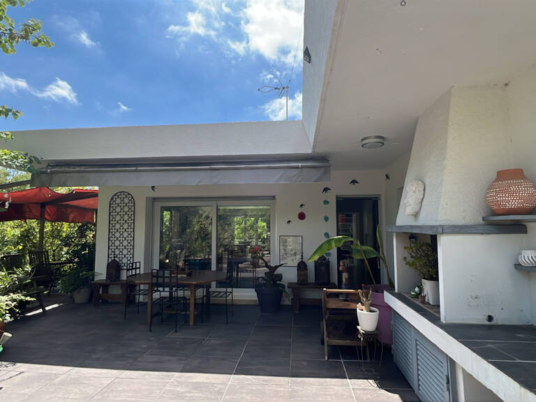 Vence - Quartier résidentiel proche collège - Villa californienne avec piscine + dépendance. — photo 1