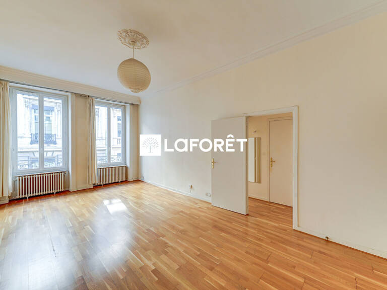 - AINAY- T3 de 85 m² — photo 1