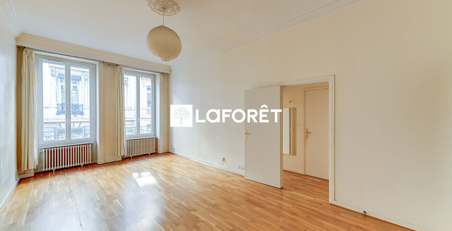 - AINAY- T3 de 85 m² — photo 1