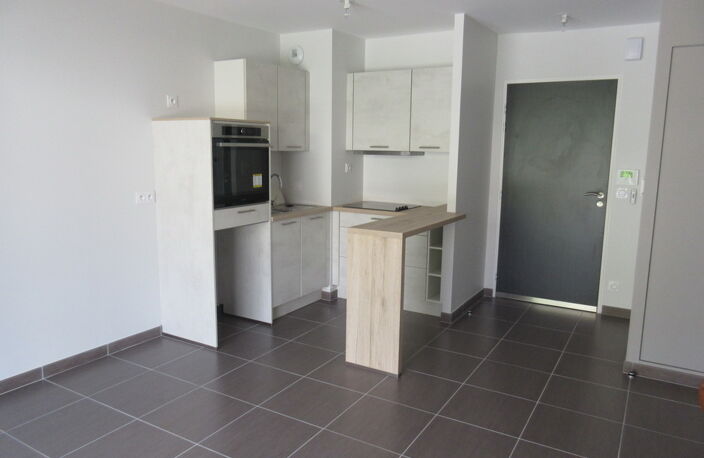 LOCATION APPARTEMENT T2 RODEZ SANS FRAIS D'AGENCE — photo 2