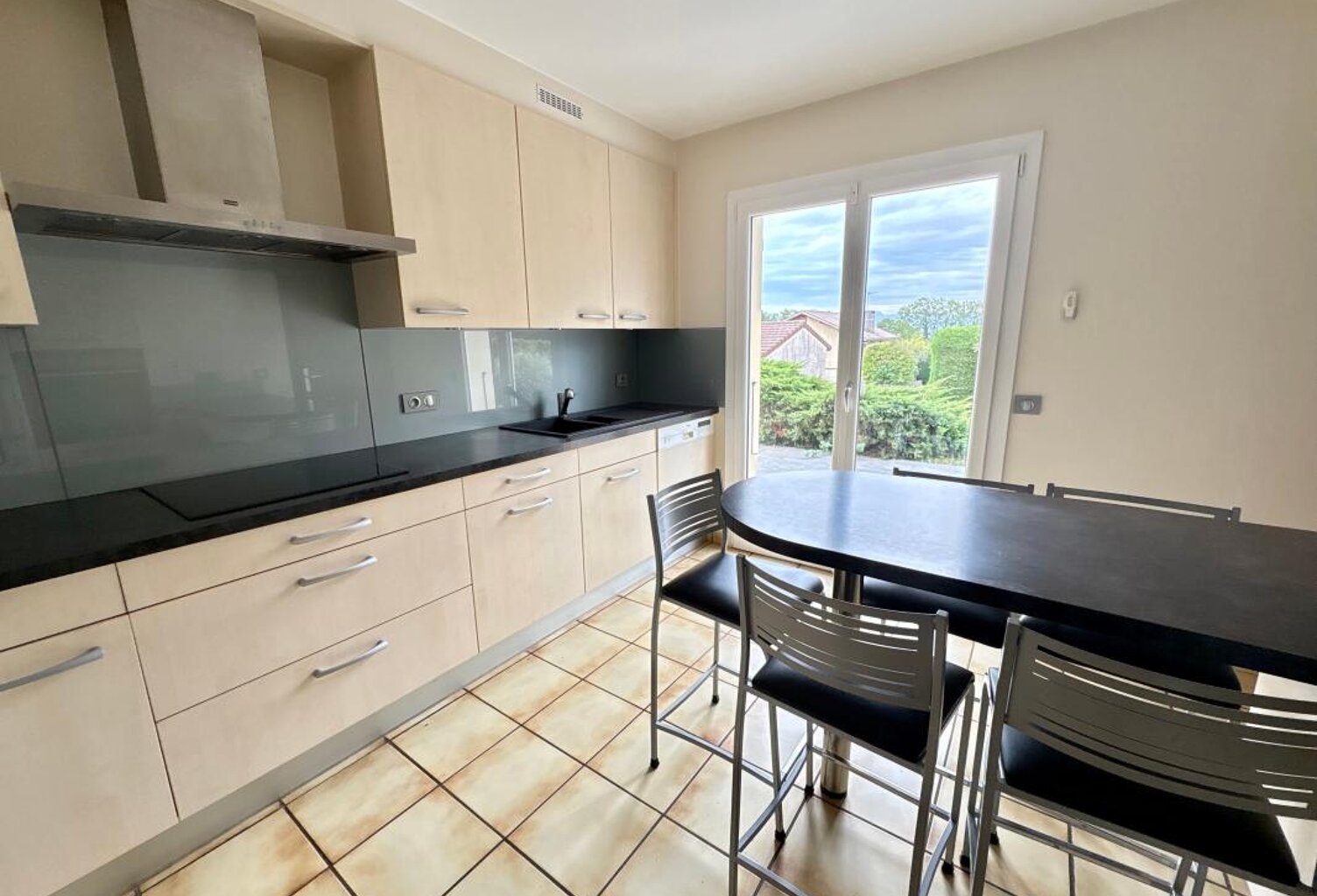 Maison Individuelle À Vendre — photo 1