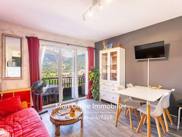 Référence : 7318-MTE - Studio rénové - Plan d'eau - balcon — photo du bien