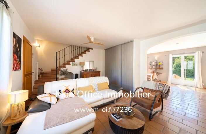 Référence : 7333-YAN. - Villa 6 pièces- jardin-piscine-garage — photo 2