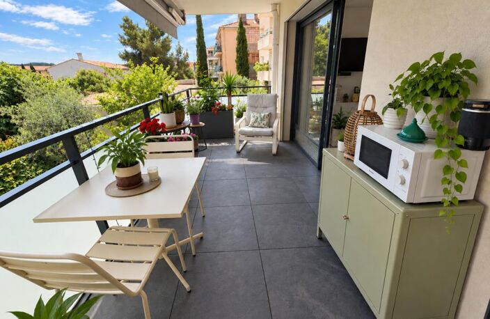 Aix-en-Provence – Quartier des facultés T3 avec ascenseur résidence récente avec terrasse et box double — photo 2