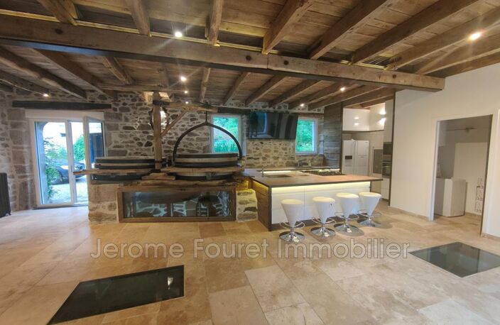 Cadre d'exception pour ce moulin rénové avec grange, 2.5ha d — photo 3